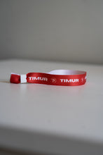 Lade das Bild in den Galerie-Viewer, TIMUR LOGO ARMBAND (red)
