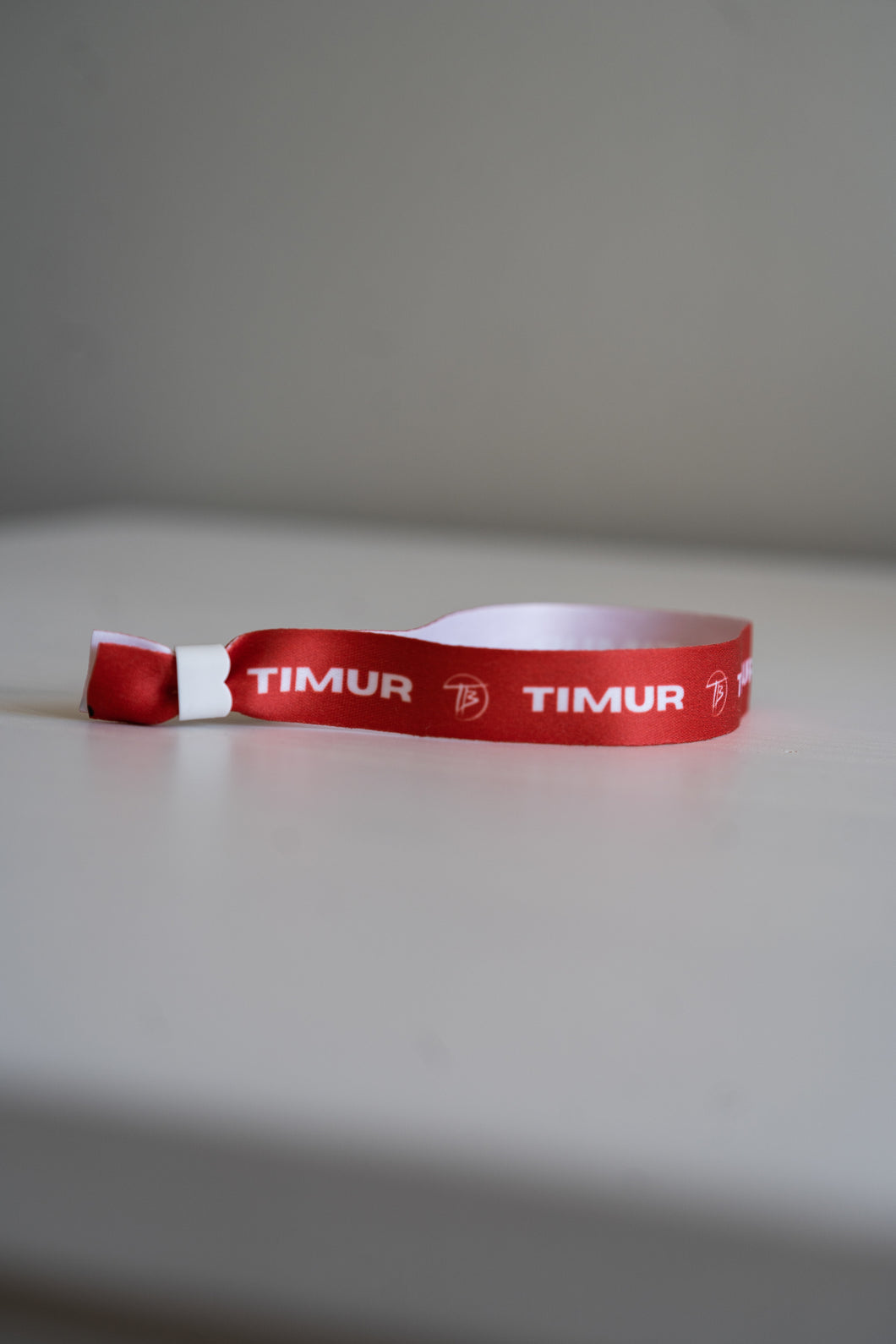 TIMUR LOGO ARMBAND (red)